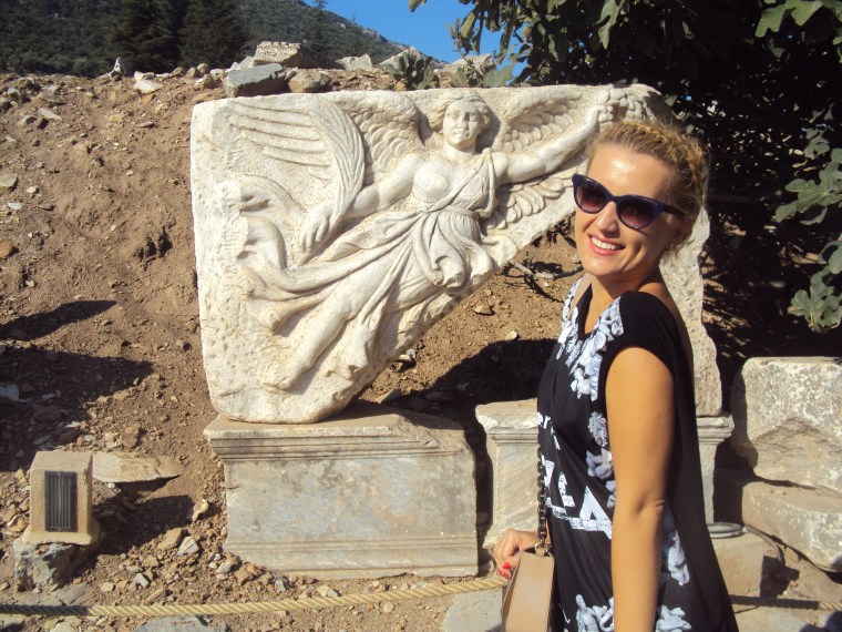 Zeita Nike, zeita Victoriei de la Efes - simbolul care a inspirat logo-ul faimosului brand Nike