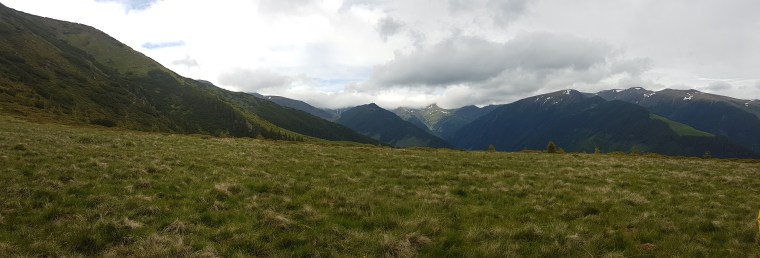 Valea Rea spre Varful Moldoveanu