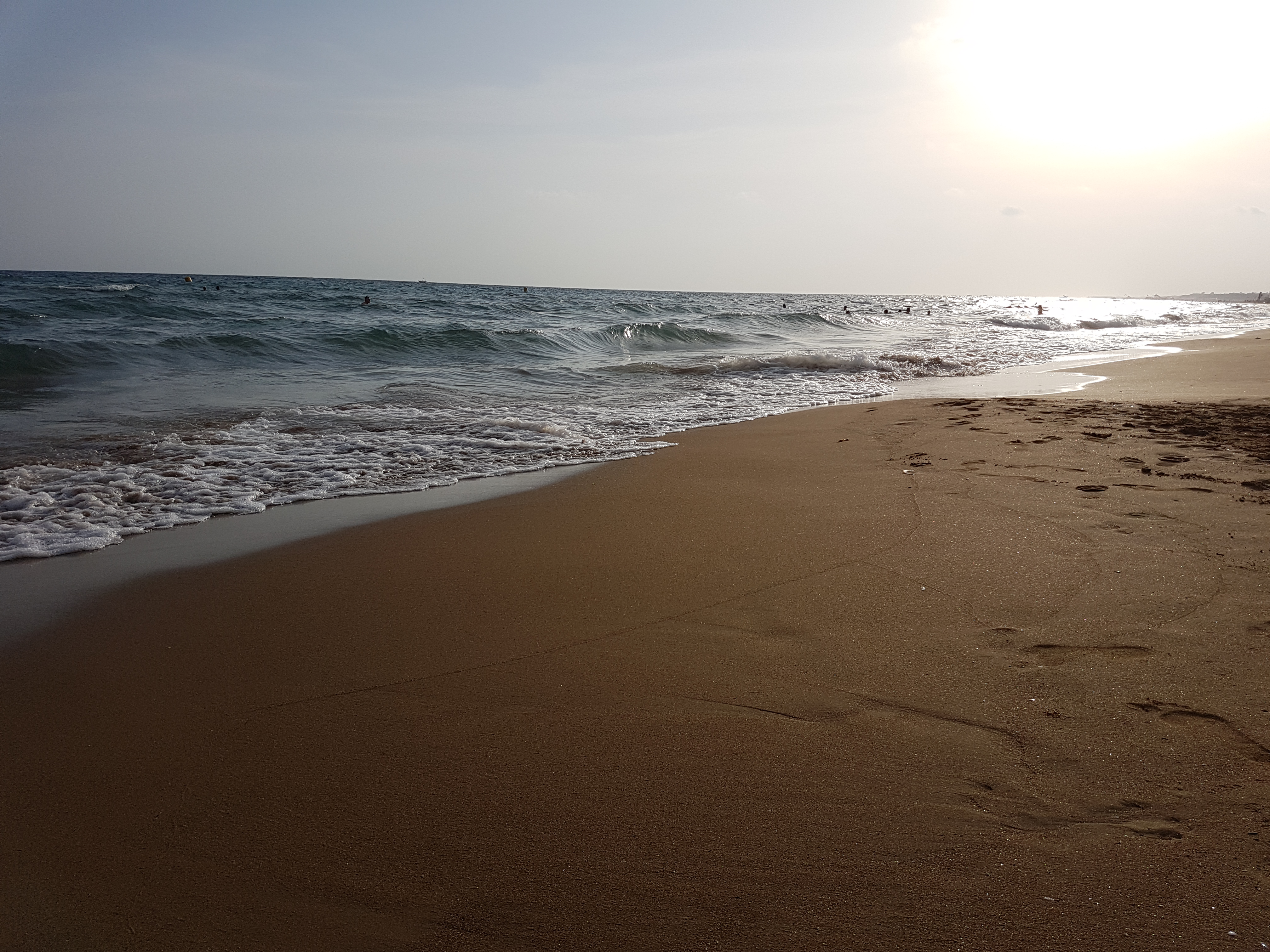 plaja cu nisip fin in Antalya Turcia recomandata familiilor cu copii