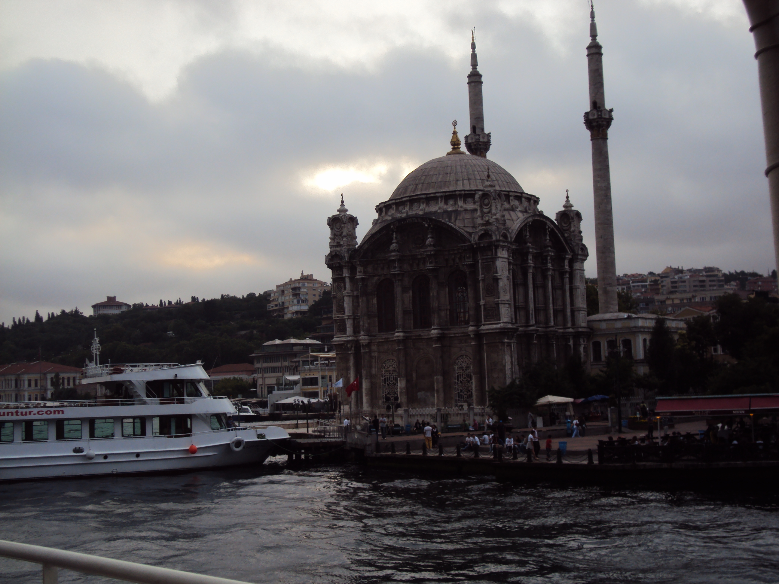 cele mai frumoase locuri de vizitat in Istanbul ORTOKOY and Bosphorus Bridge