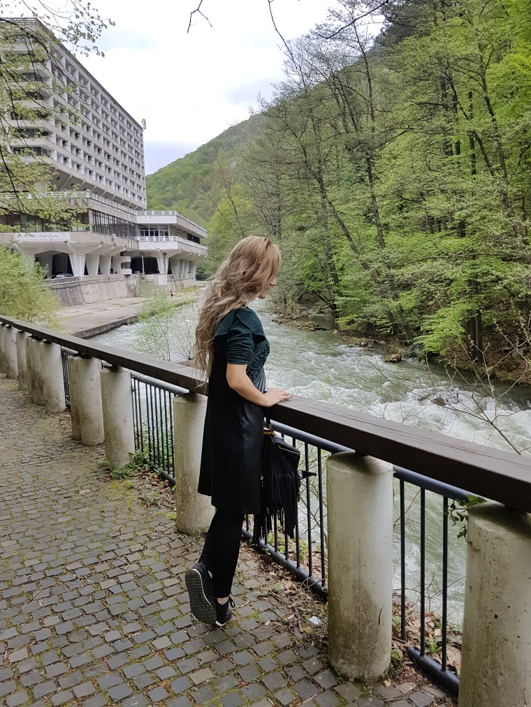 ape termale la Baile Herculane